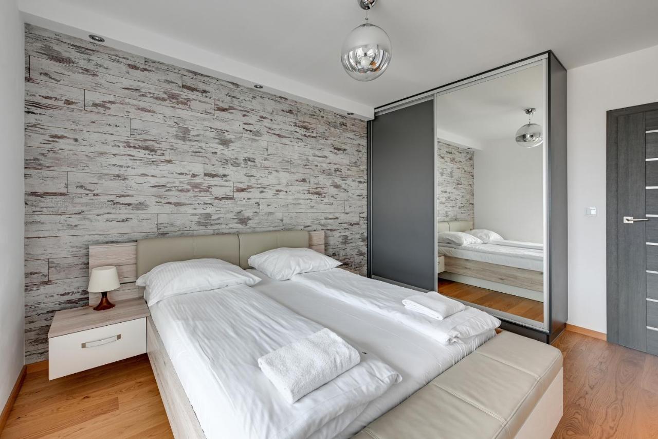 Grand Apartments - Luxury Apartment On The 11Th Floor With A View Of The Old Town Gdansk Exterior photo